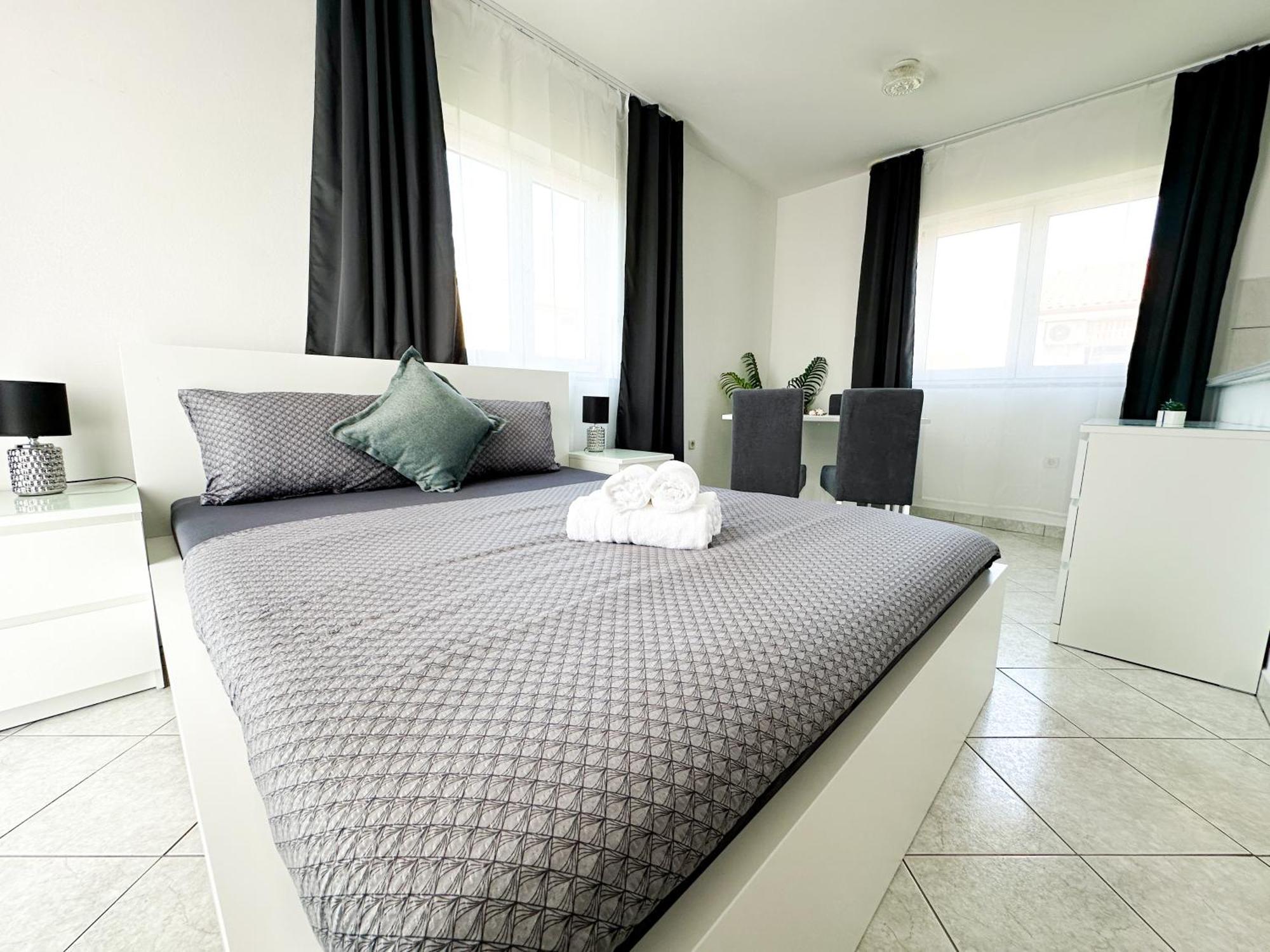 PUY Sunside Apartments מראה חיצוני תמונה